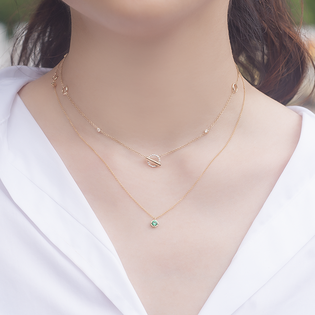 Bar & ring diamond necklace